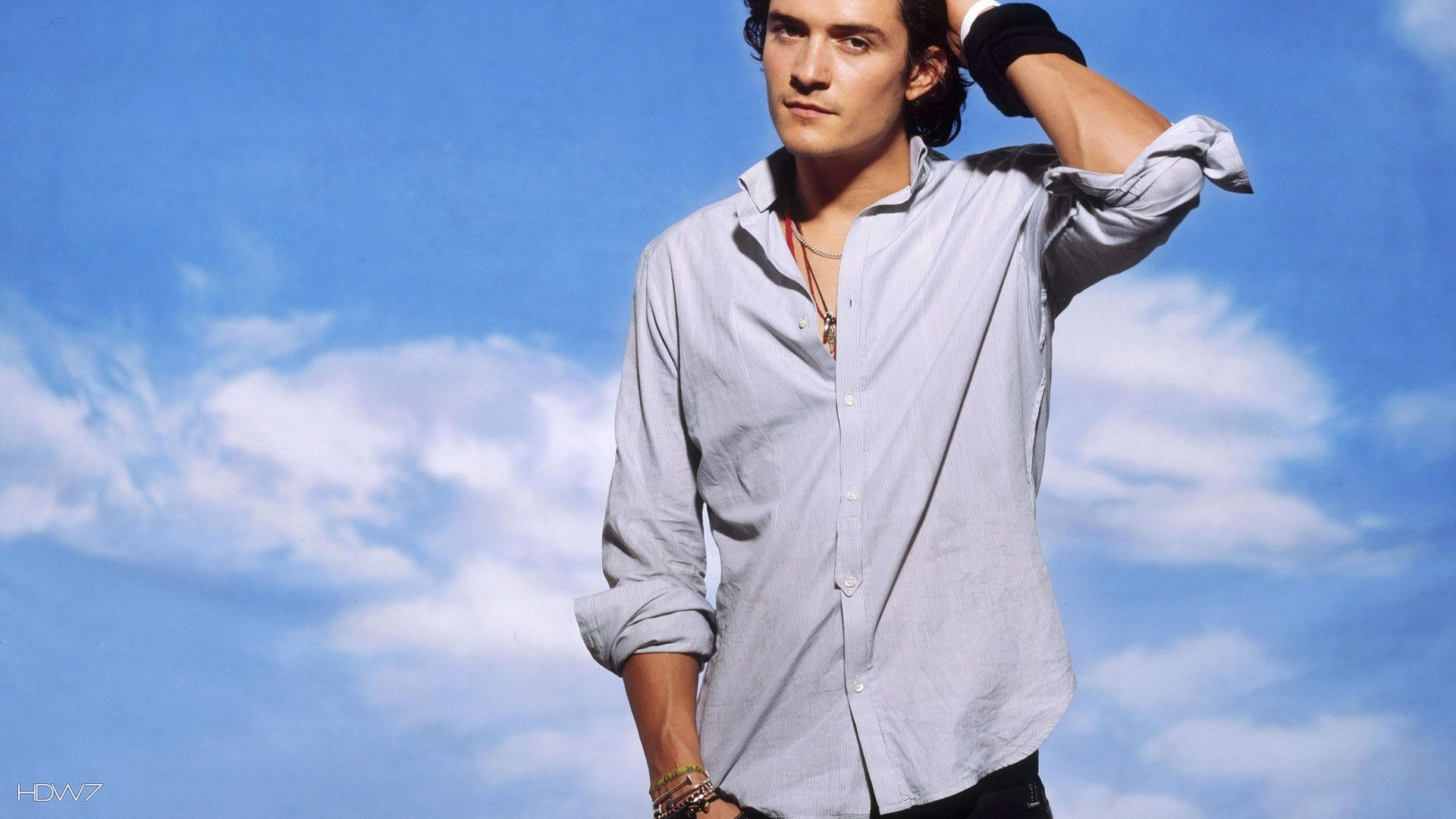 Kingdom Of Heaven Orlando Bloom Sky Hd - Orlando Bloom King Of Heaven - HD Wallpaper 