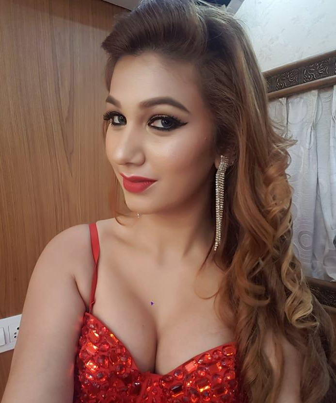 Jasleen Matharu Hot Sexy - HD Wallpaper 