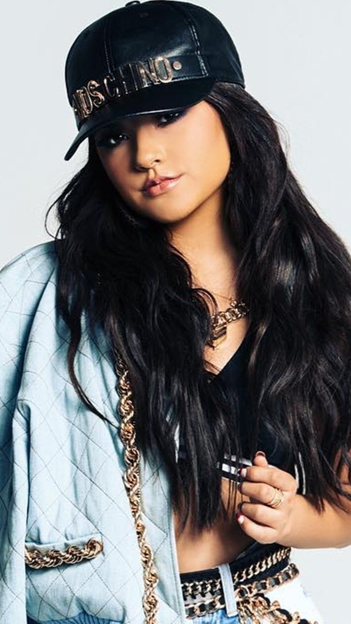 Becky G En Short - HD Wallpaper 