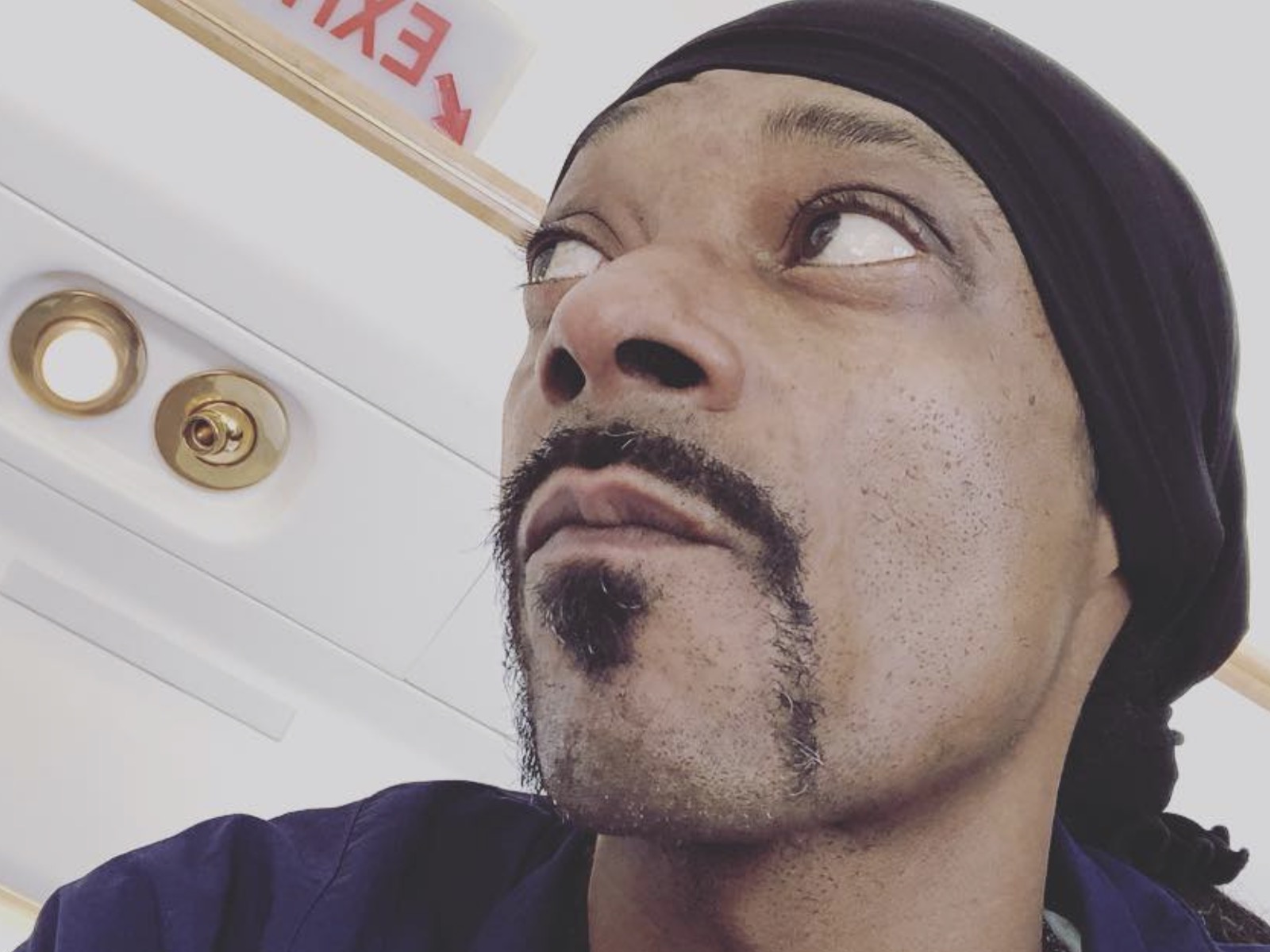 Selfie - HD Wallpaper 