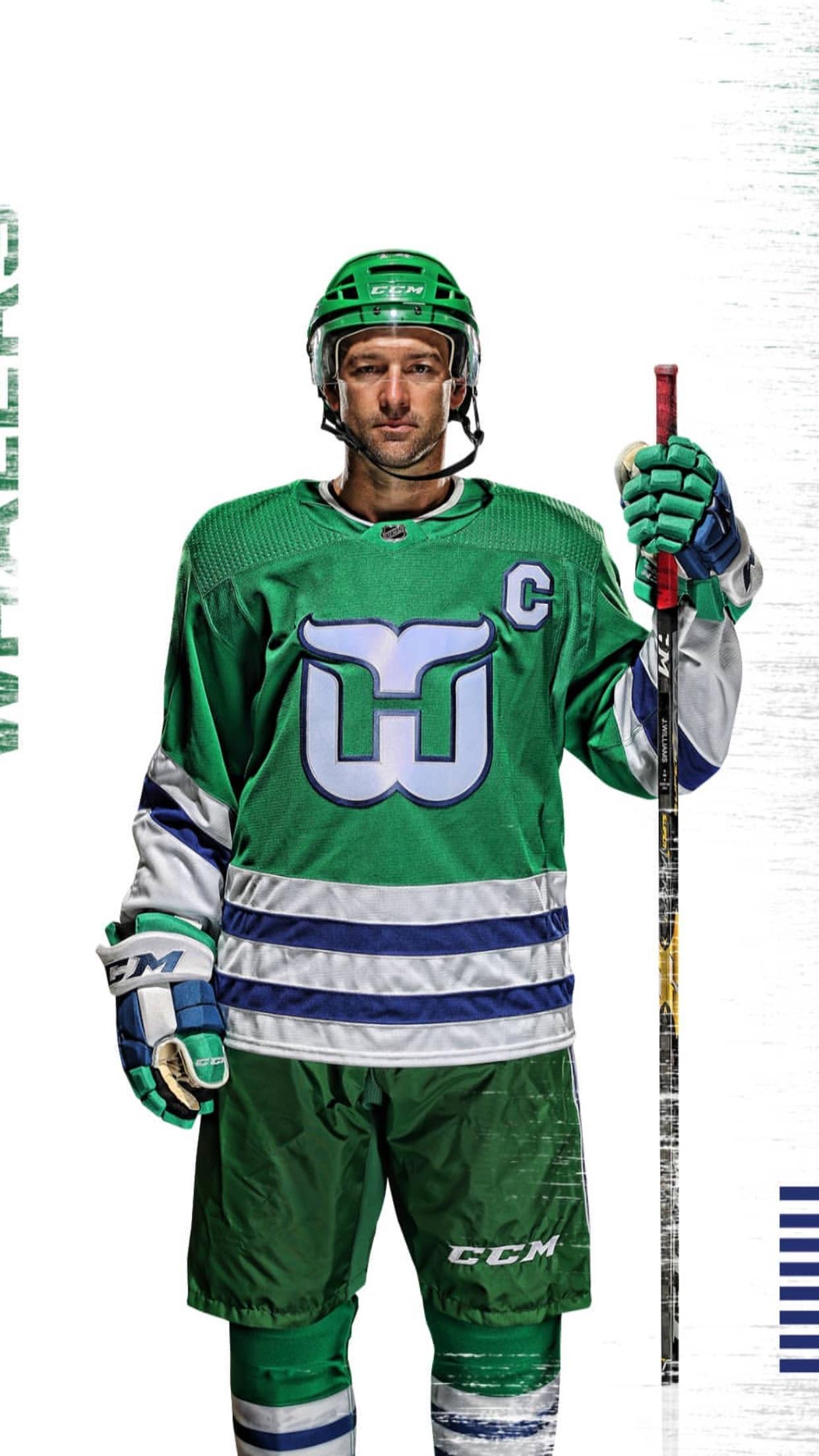 Whalers Uniform - HD Wallpaper 