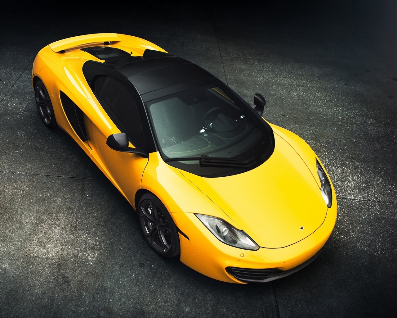 Wallpaper Mclaren, Mp4-12c, Top View, Yellow - Mclaren Mp4 12c Jaune - HD Wallpaper 