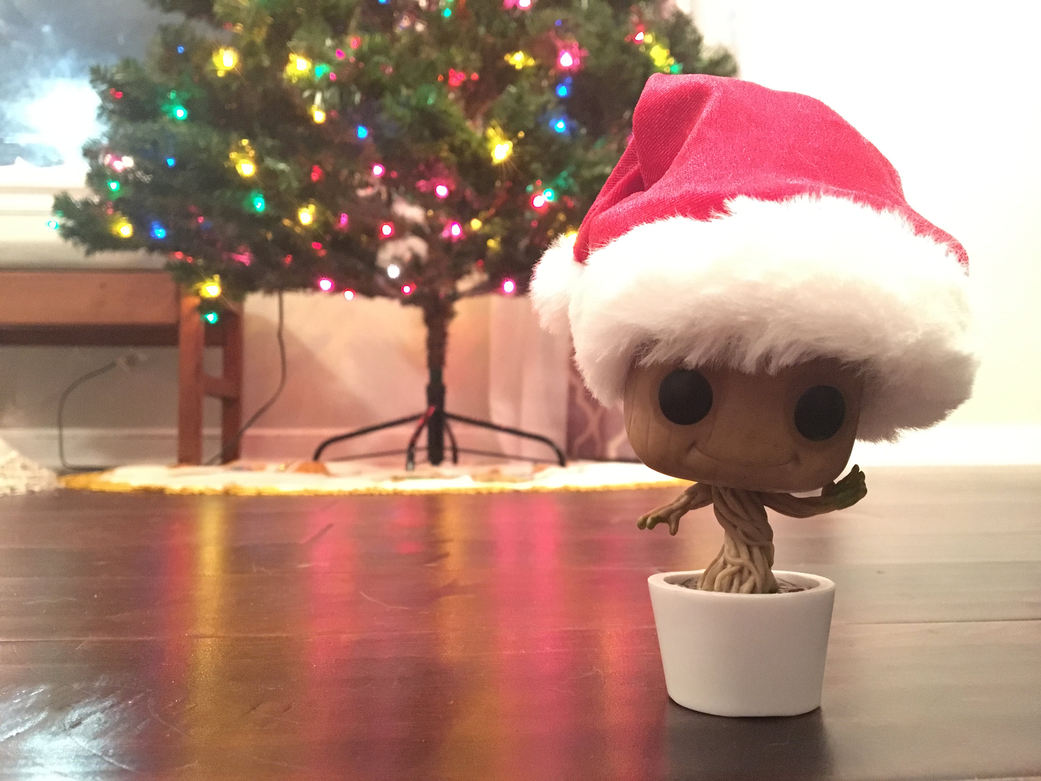 Baby Groot Wallpaper Christmas - HD Wallpaper 