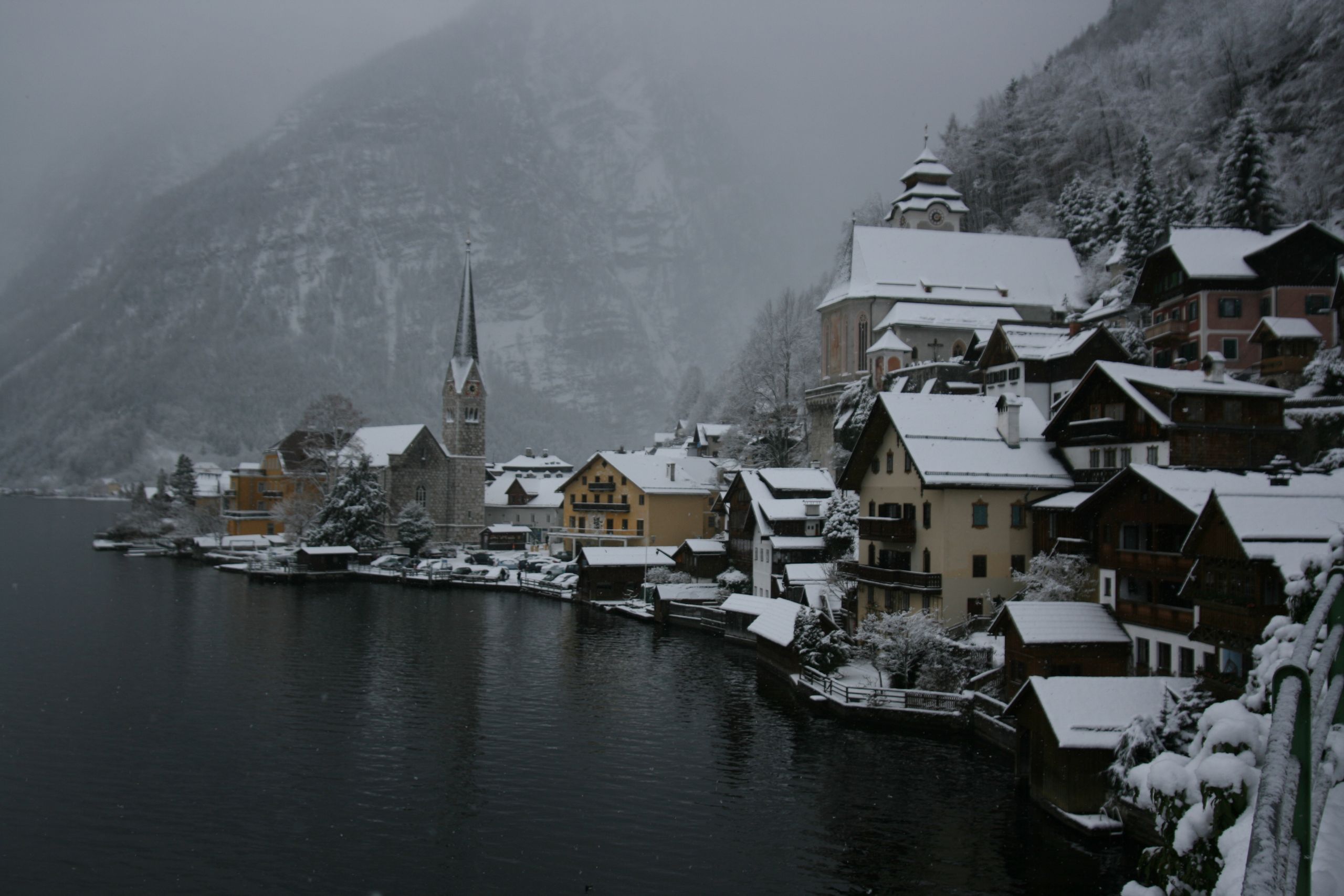 Winter, Lake Hallstatt, Upper Austria, Austria - Bad Goisern - HD Wallpaper 