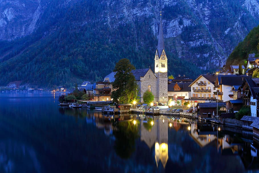 Hallstatt, Church, Lake, Austria, Water, Built Structure, - Bad Goisern - HD Wallpaper 