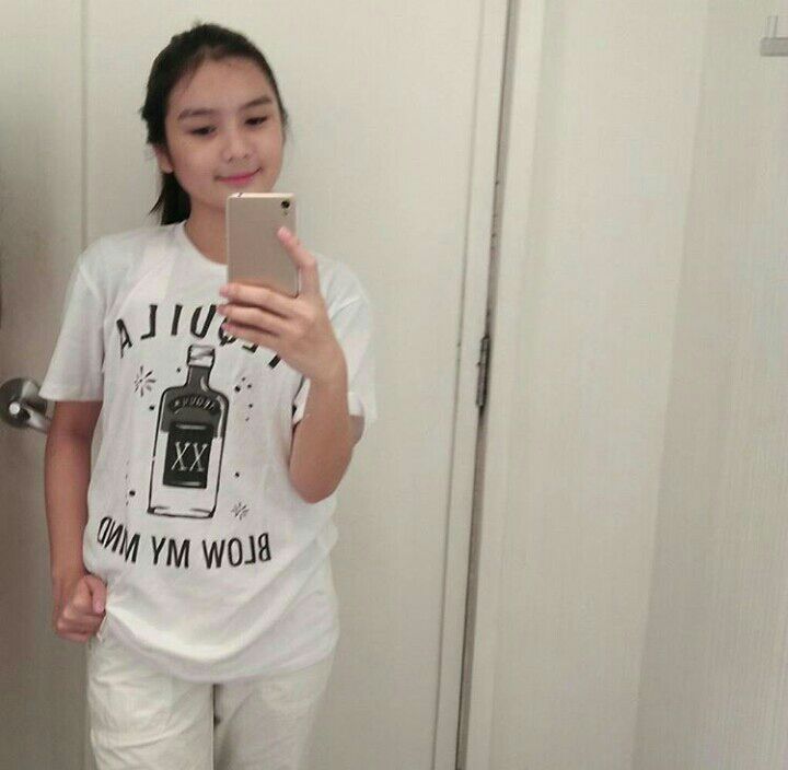 Francine Diaz Outfit - HD Wallpaper 