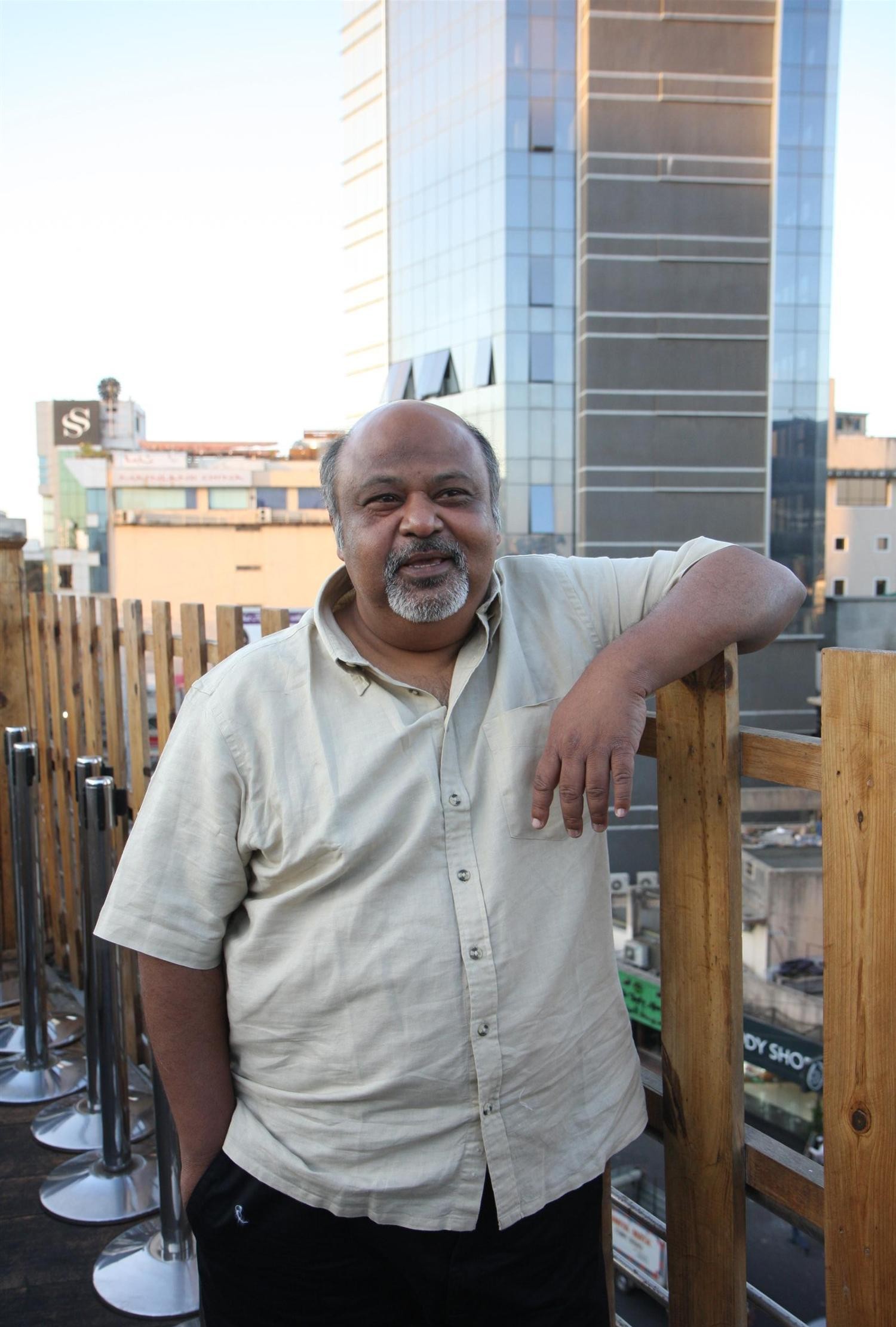 Skyscraper - HD Wallpaper 