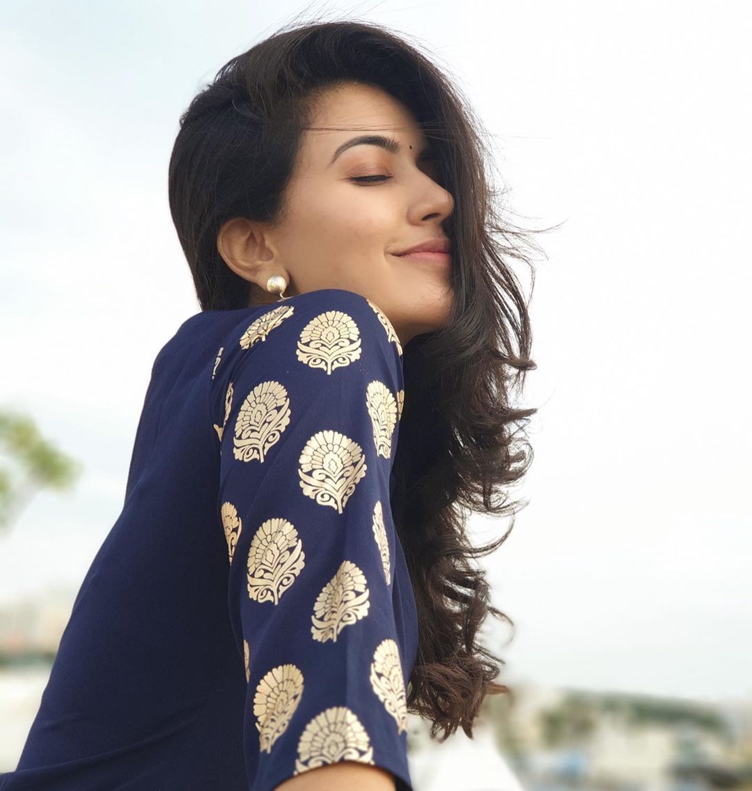 Anju Kurian Image Download - HD Wallpaper 