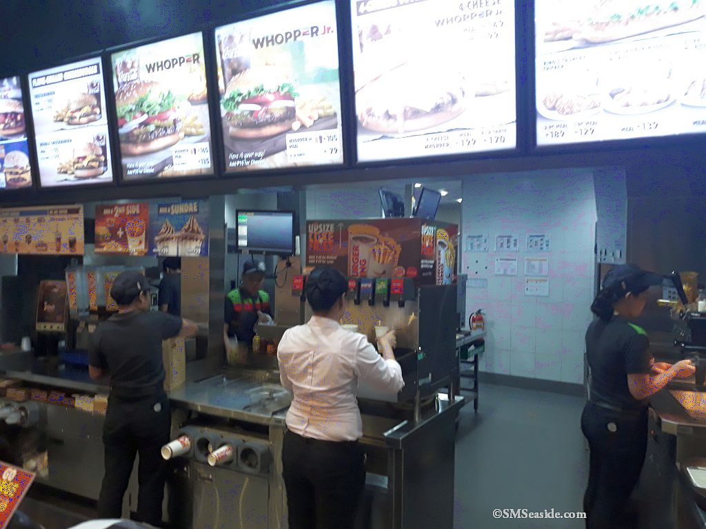 Burget King Sm Seaside City Cebu Philippines - Customer - HD Wallpaper 