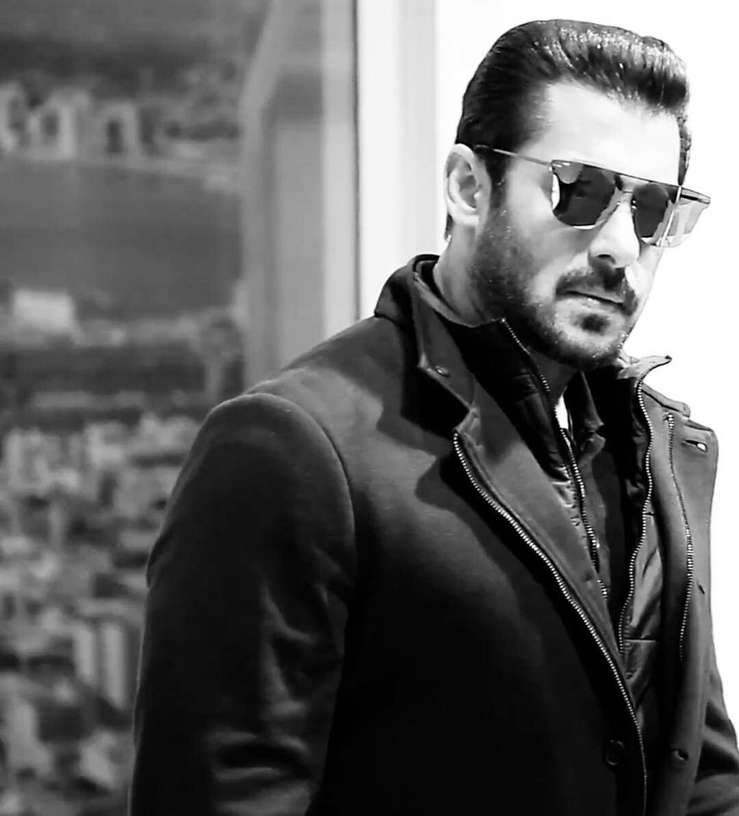 Salman Khan Wallpaper For Iphone - HD Wallpaper 