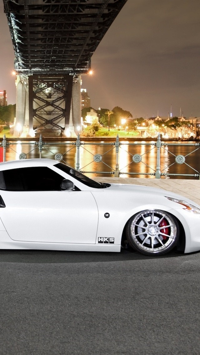 Iphone Wallpaper Nissan 370z White Car, Night, City - Nissan Wallpaper At Night - HD Wallpaper 