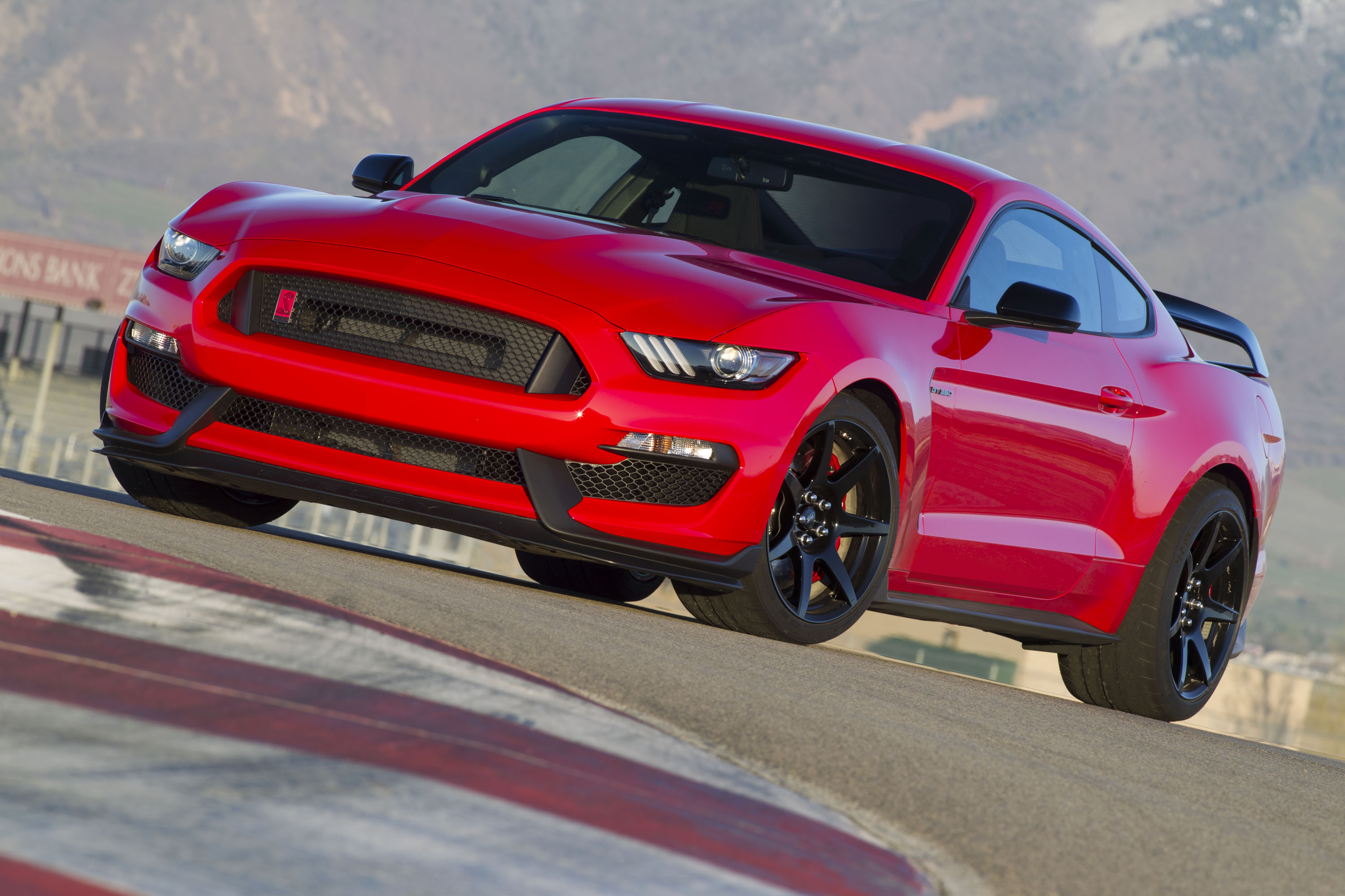 Red Mustang Shelby Gt350r - 3000x2000 Wallpaper 