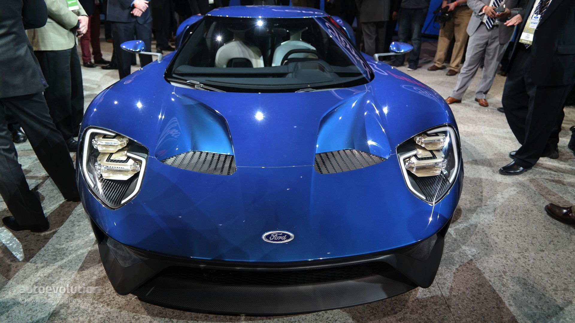 Supercar - HD Wallpaper 