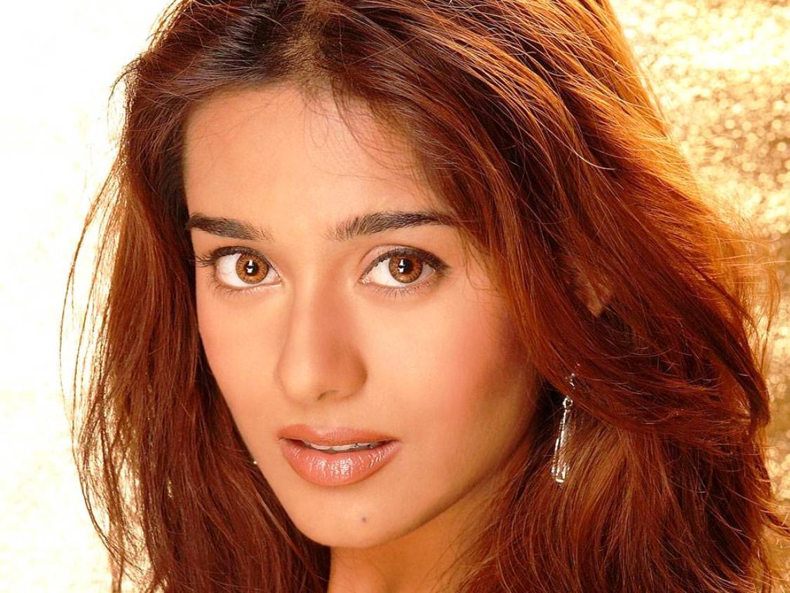 Amrita Rao Hd Wallpapers Vivah - Girl With Pretty Brown Eyes - HD Wallpaper 