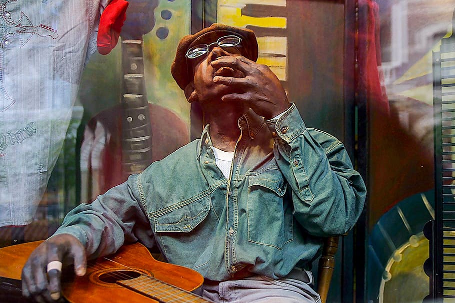 One Person, Sitting, Adult, Music, Real People, Glasses, - Sitting - HD Wallpaper 