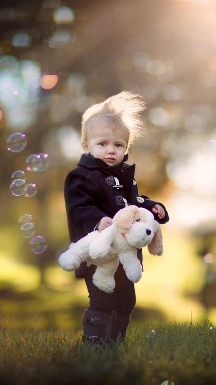 Iphone Wallpaper Cute Little Boy, Child, Dog Toy, Bubbles - Little Boy Iphone Wallpaper Hd - HD Wallpaper 