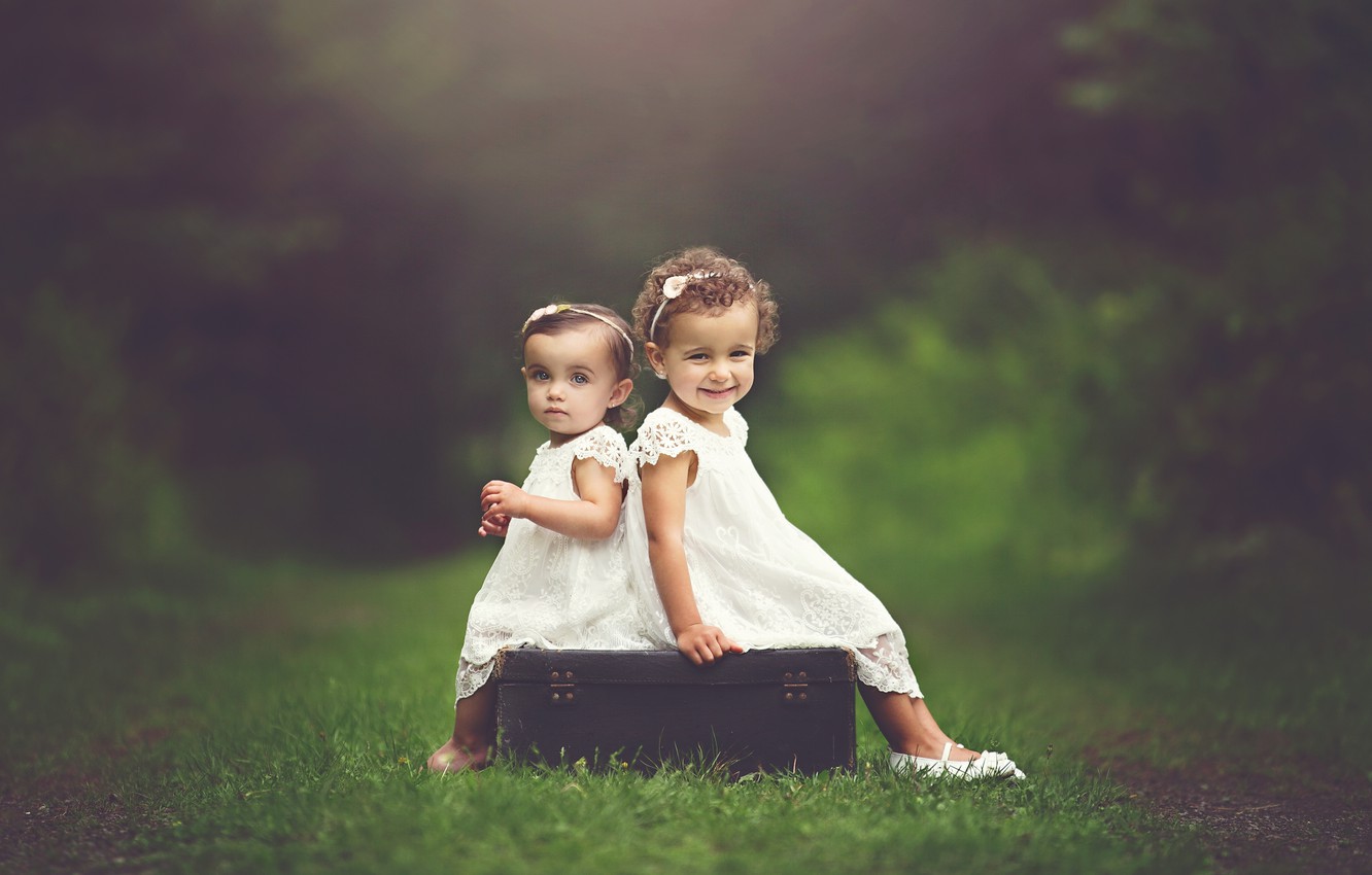 Photo Wallpaper Forest, Children, Mood, Girls, Kids, - Toddler - HD Wallpaper 