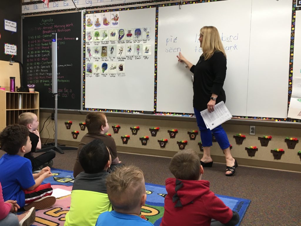 Classroom - HD Wallpaper 