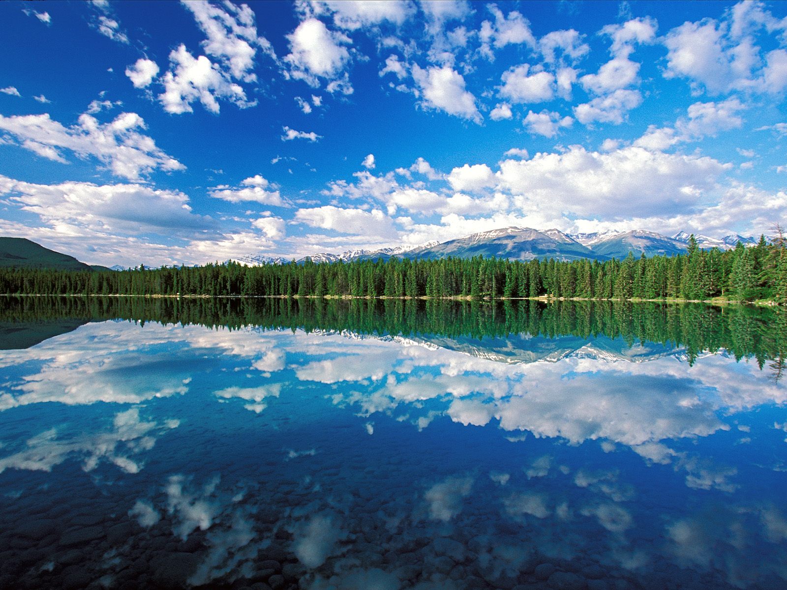 Edith Lake Jasper National Park Canada - Jasper National Park - HD Wallpaper 