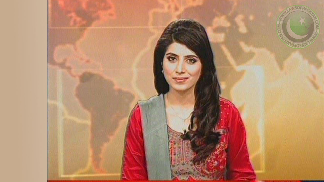Express News Anchor Madiha Khan - HD Wallpaper 