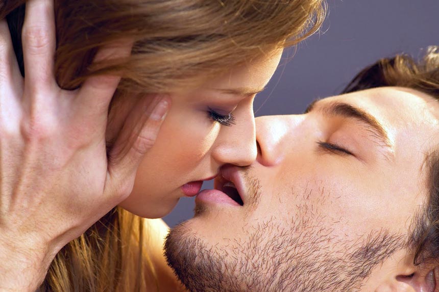 Kissing Images - Girls And Boys Doing Kiss - HD Wallpaper 