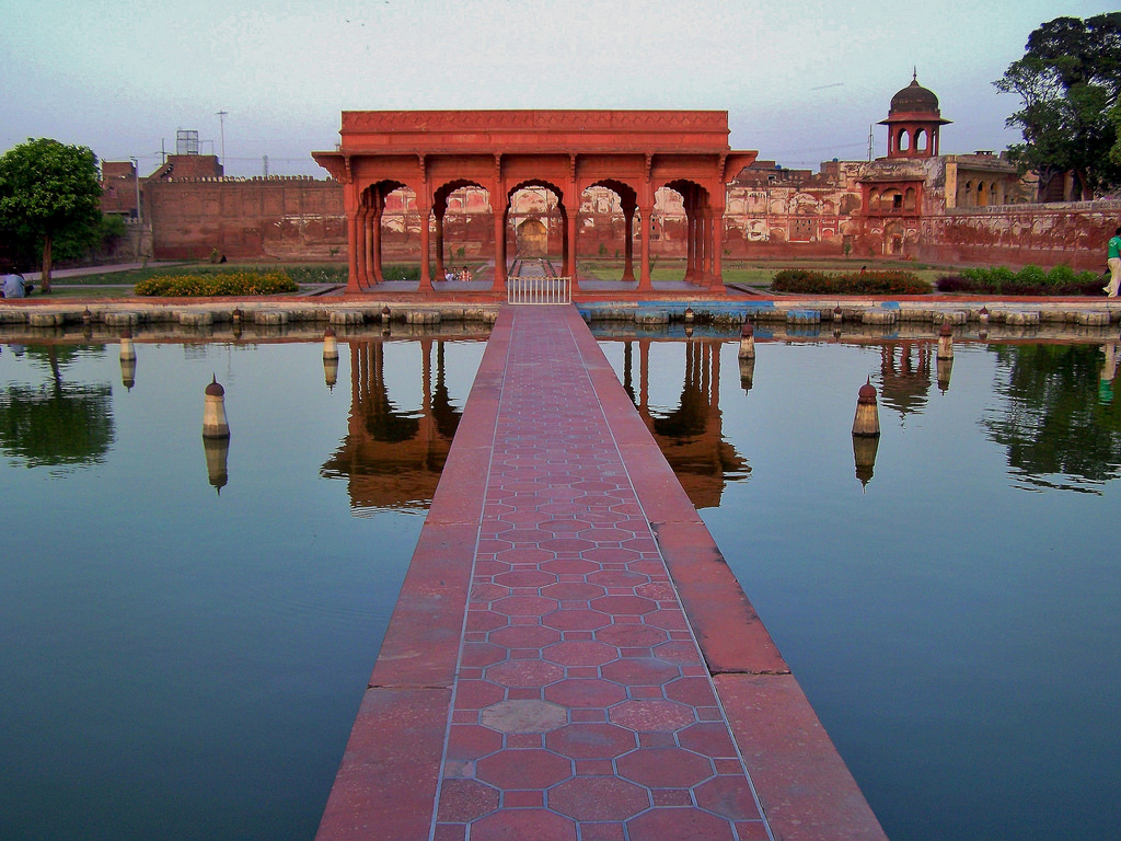 Garden Images Wallpaper - Shalimar Gardens Lahore Pakistan - HD Wallpaper 