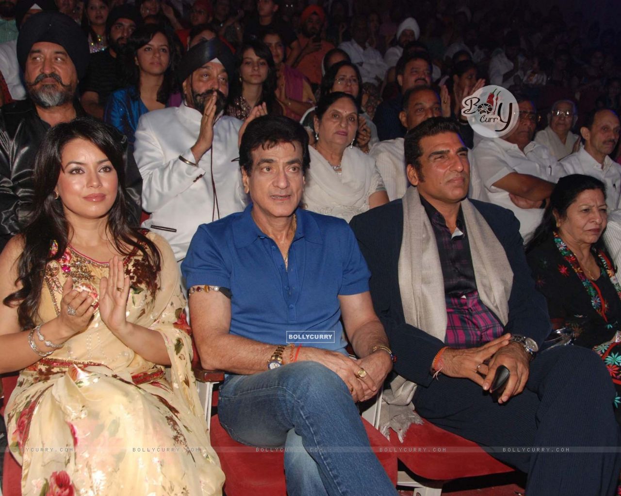 Mahima Chaudhary And Jitendra At Baisakhi Bash Hosted - Mahima Chaudhary - HD Wallpaper 