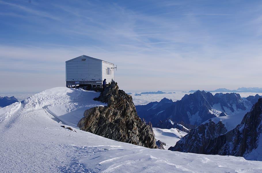 Mont Blanc, Shelter, Snow, Mountain, Monte Bianco, - Snow - HD Wallpaper 