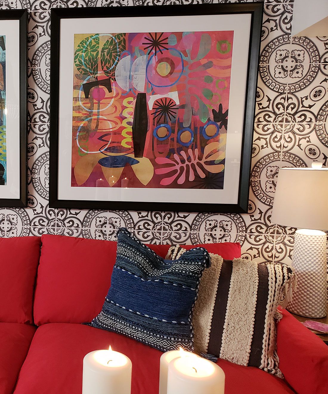 Studio Couch - HD Wallpaper 