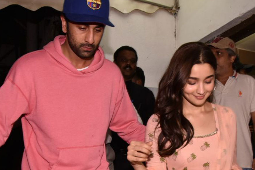 Ranbir Kapoor Clicks Beautiful Photo Of Sun-kissed - Alia Bhatt With Ranbir Kapoor - HD Wallpaper 