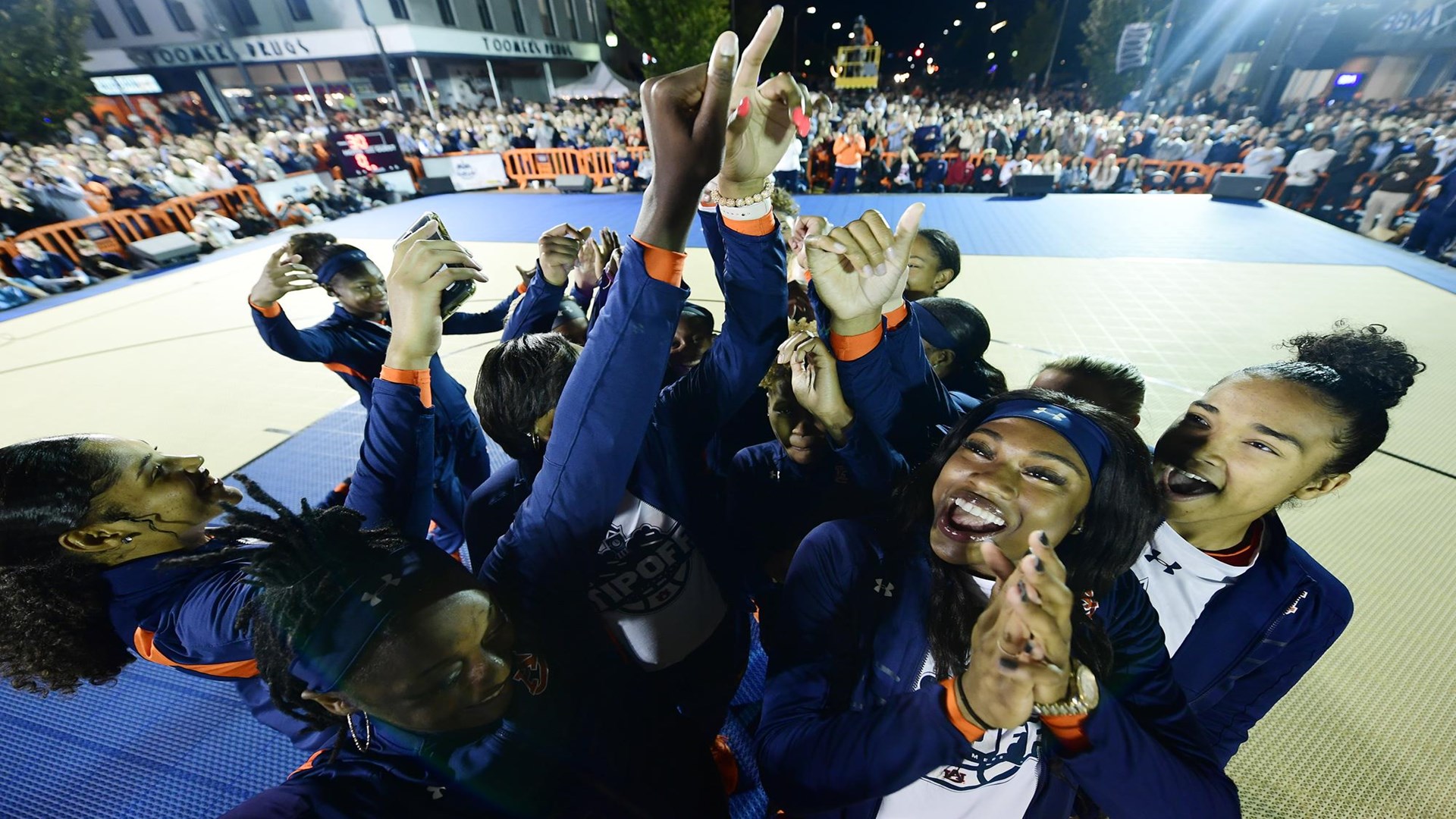 Audience - HD Wallpaper 