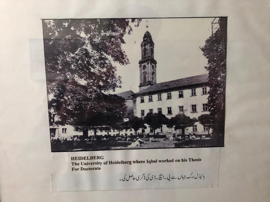 College - HD Wallpaper 