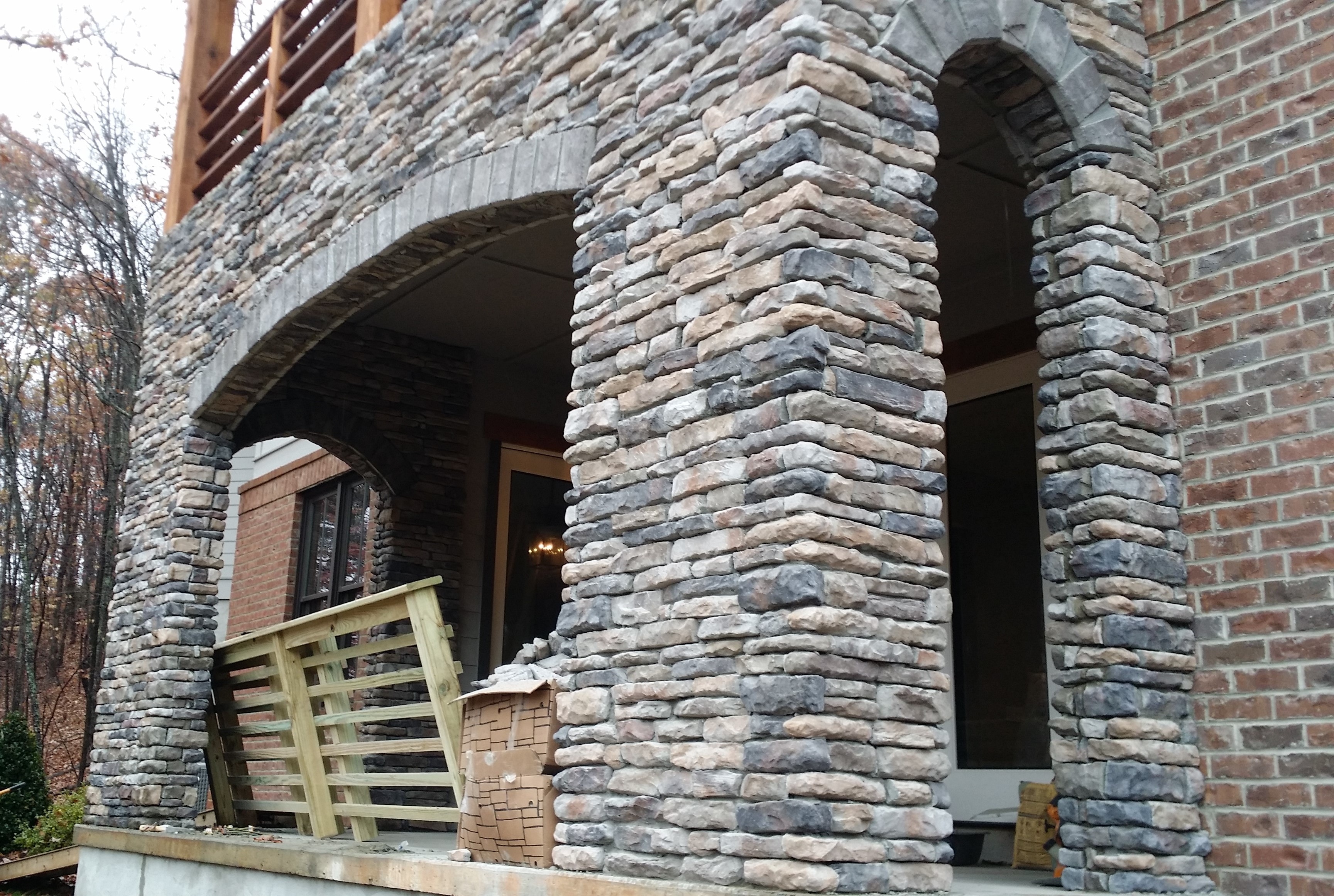 Black Bear Manufactured Stone Ledge Stone Midnight - HD Wallpaper 