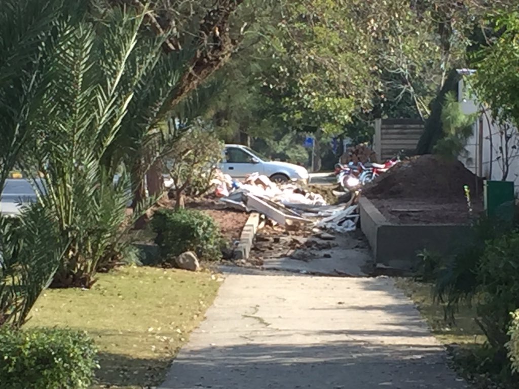 Parveen Shakir Car Accident - HD Wallpaper 