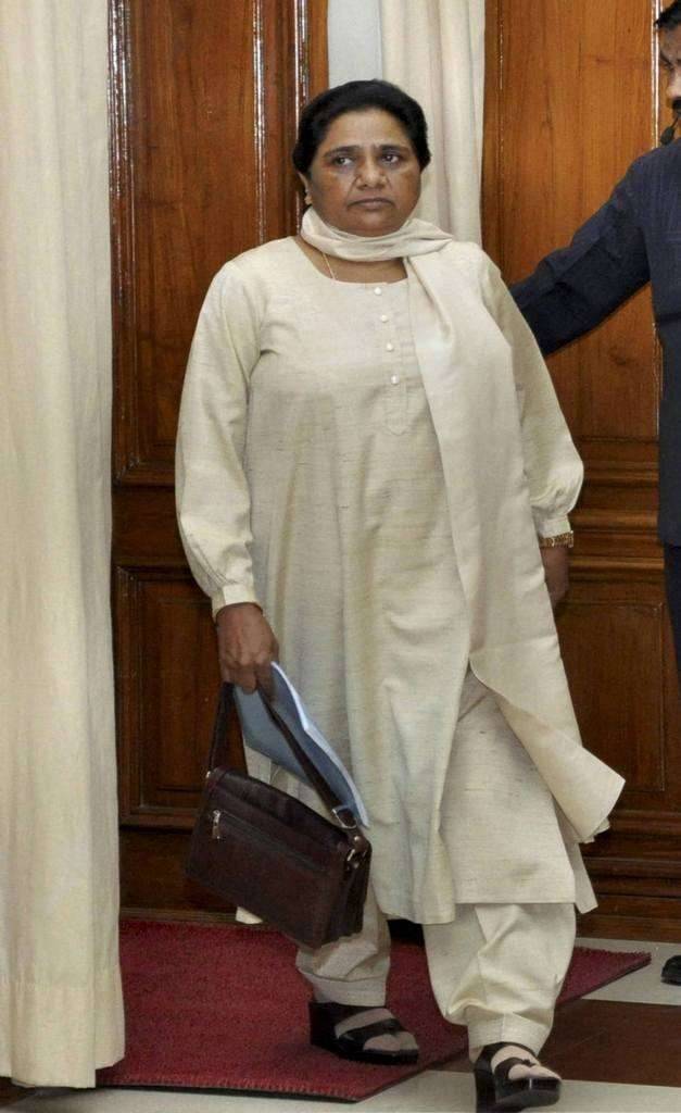 Up Chief Minister Mayawati Arrives For A Meeting With - Mayawati Hd New - HD Wallpaper 