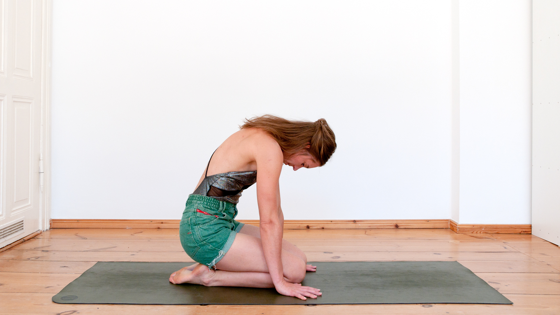 Eva Kaczor Shares Breath Exercise From Kundalini Yoga - Pilates - HD Wallpaper 