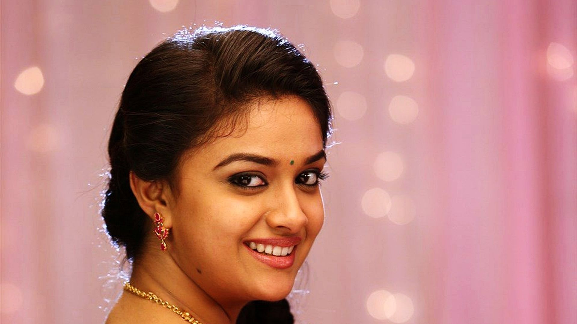 Keerthy Suresh Full Hd - HD Wallpaper 