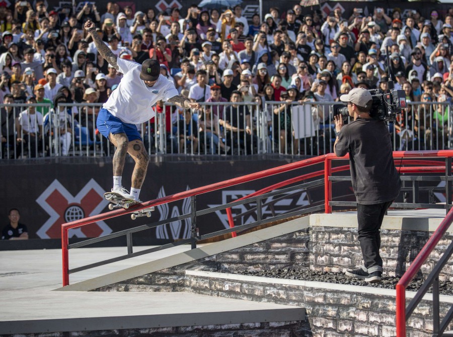 Kickflip - HD Wallpaper 