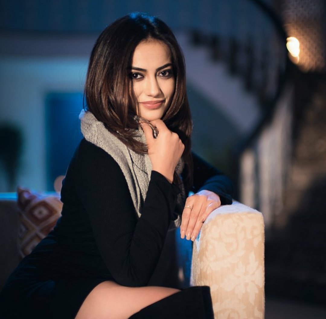 Surbhi Jyoti Unseen Wallpapers - Instagram Surbhi Jyoti Photoshoot - HD Wallpaper 