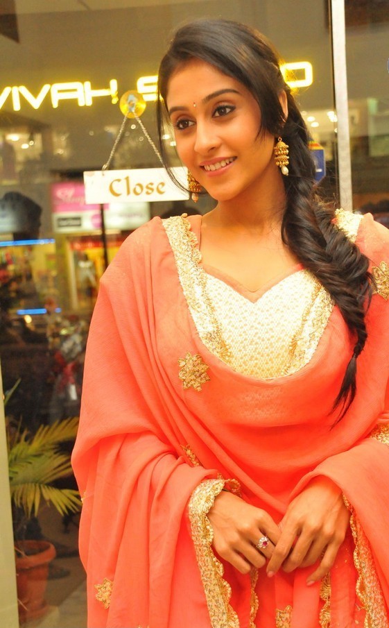 Regina Cassandra Hot New - HD Wallpaper 