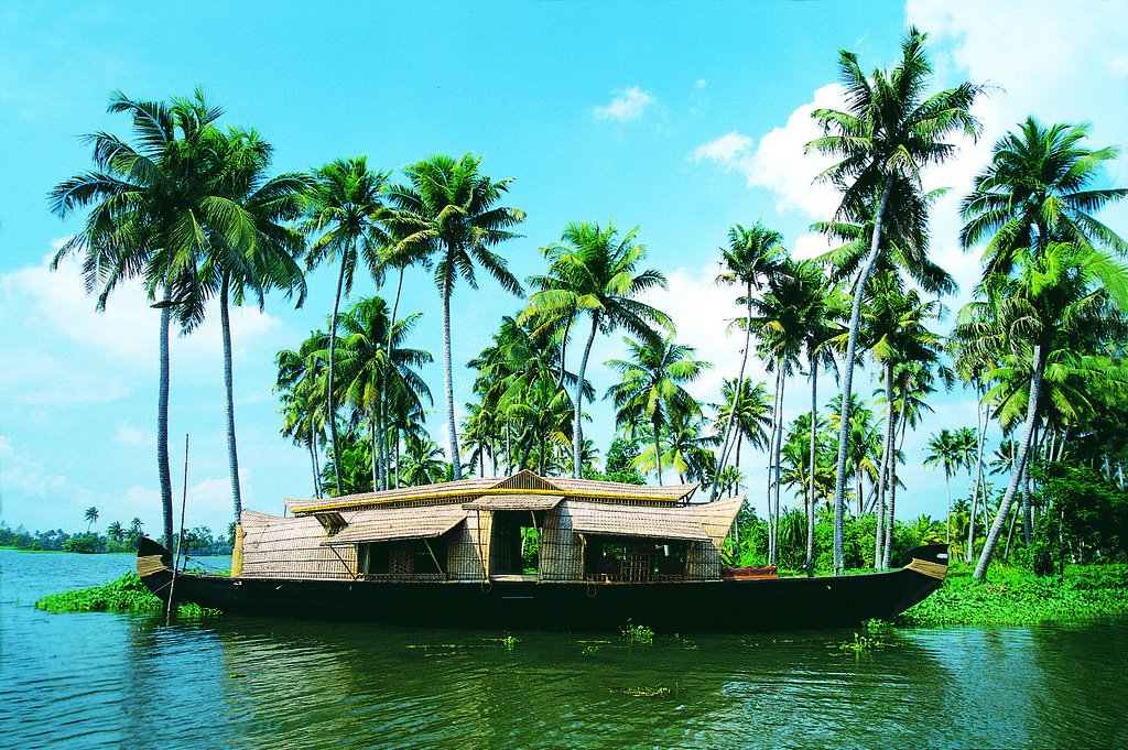Indian, High Quality Wallpapers For Free - Gods Own Country Kerala - HD Wallpaper 