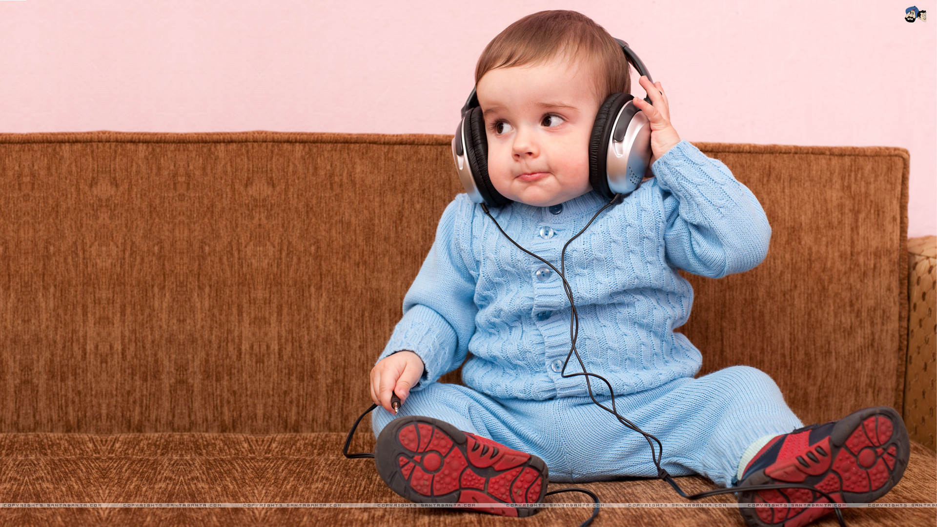 Baby Wallpaper - Sublimation Round Wall Clock - HD Wallpaper 