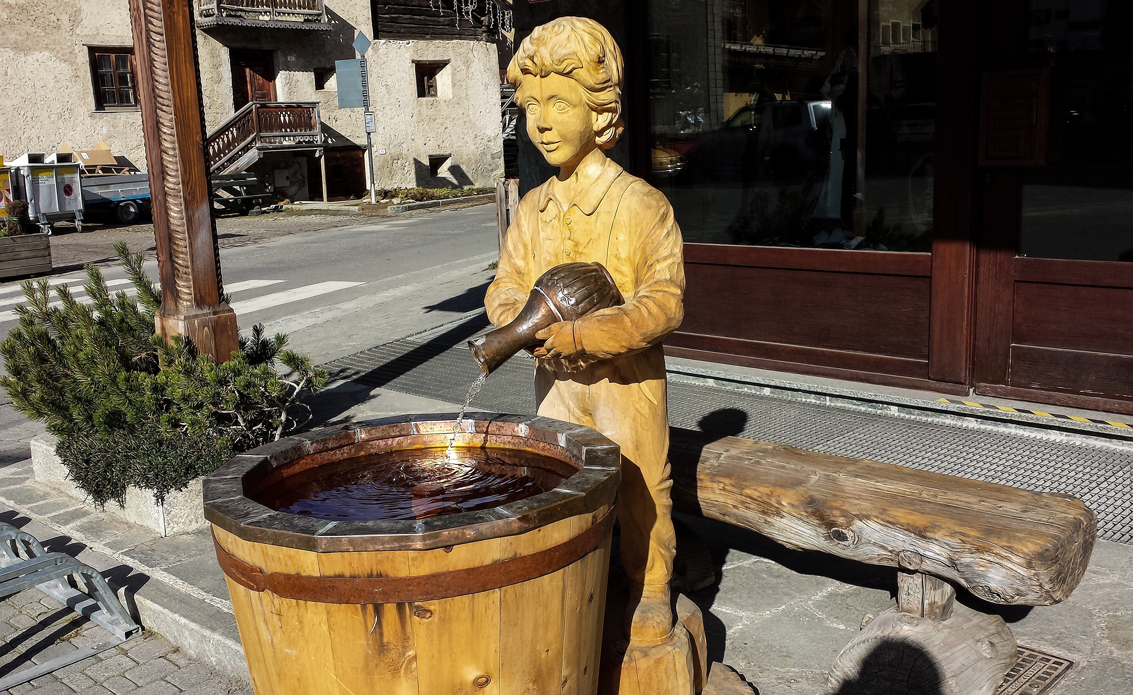 Statue - HD Wallpaper 