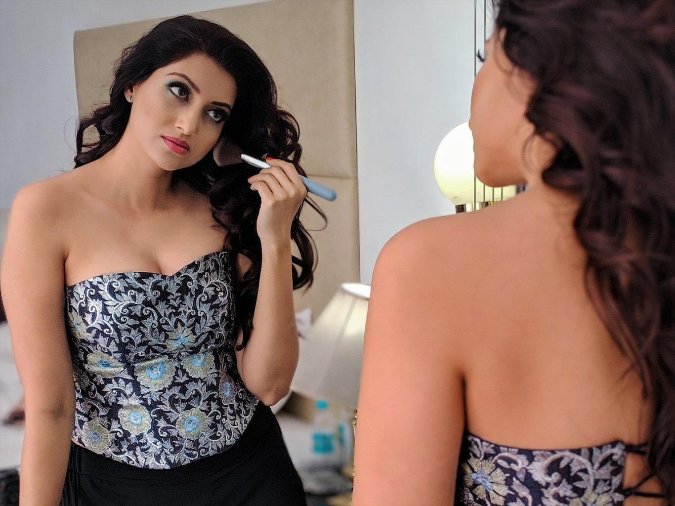 Hamsa Nandini Super Hot Wallpaper - Latest Hot Hamsa Nandini - HD Wallpaper 