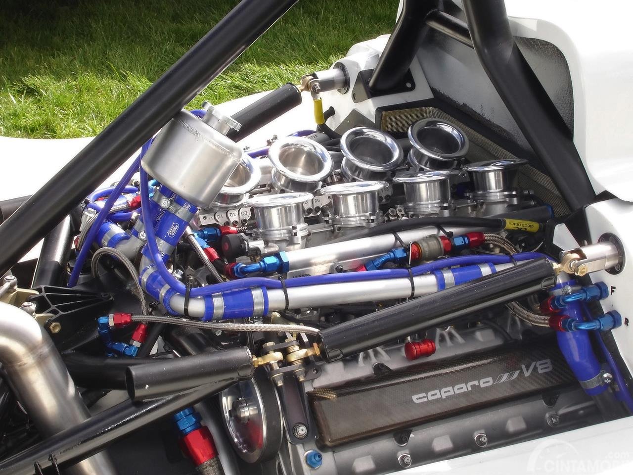 Gambar Menunjukkan Mesin Mobil Caparo T1 2011 - HD Wallpaper 