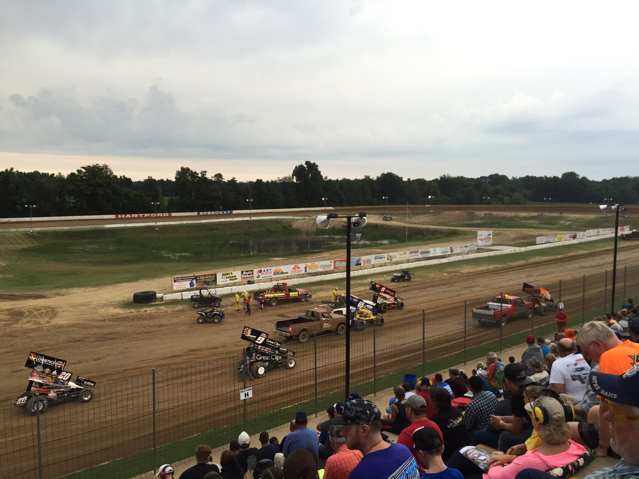 Aturan Bagi Pengunjung Pertama Hartford Speedway - Hartford Speedway - HD Wallpaper 