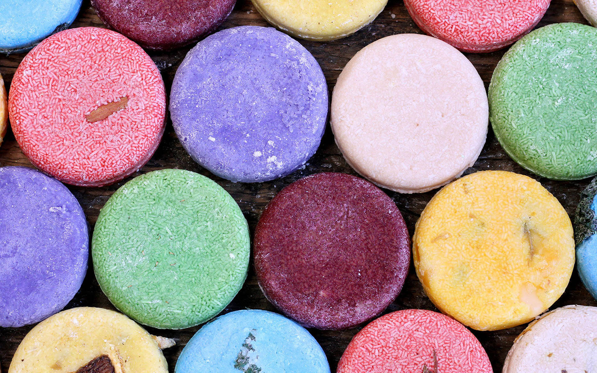 Cosmetic Giant Lush To Accept Bitcoin - Lush Products - HD Wallpaper 