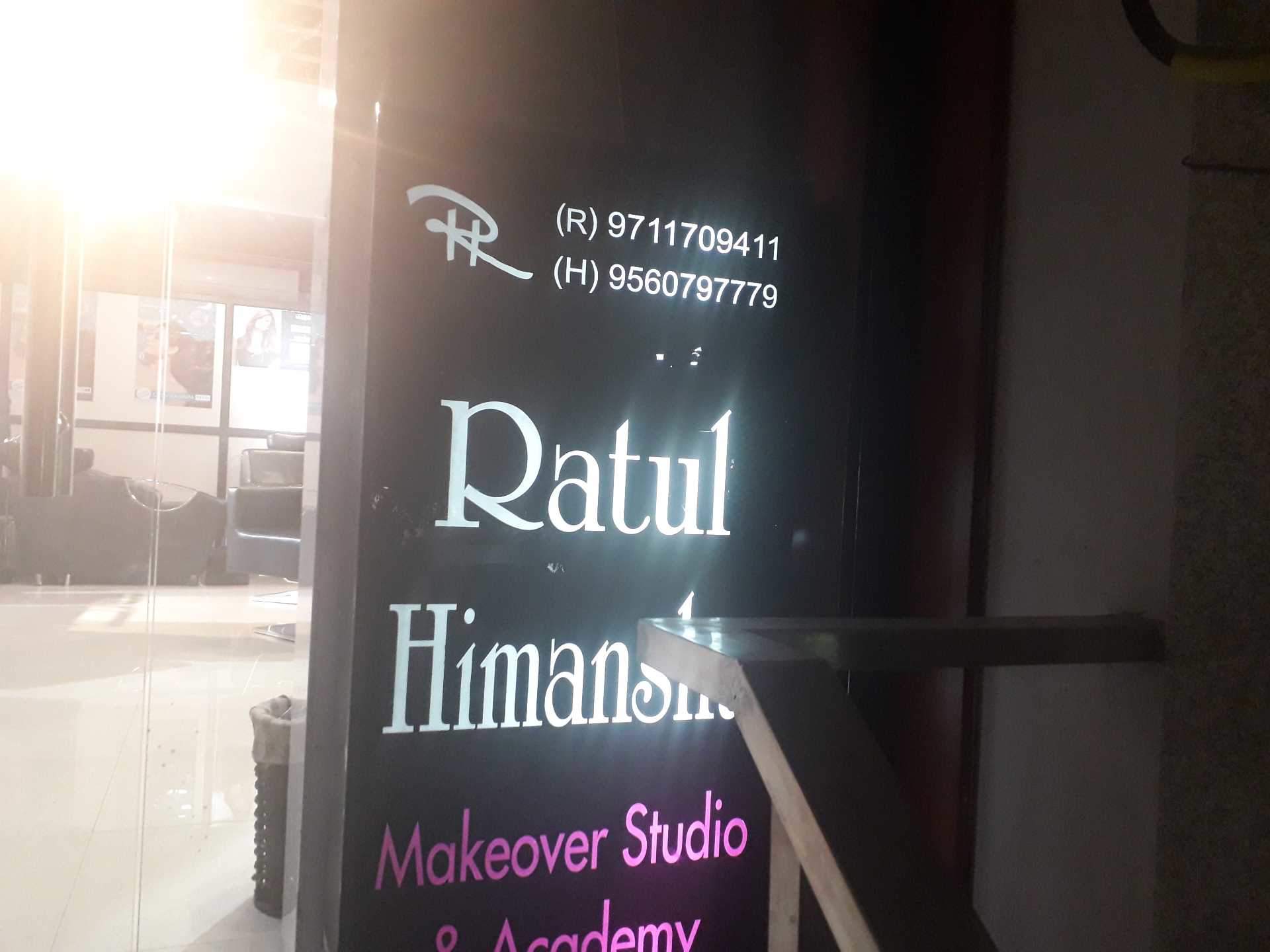 Ratul Makeover Rajouri Garden - HD Wallpaper 