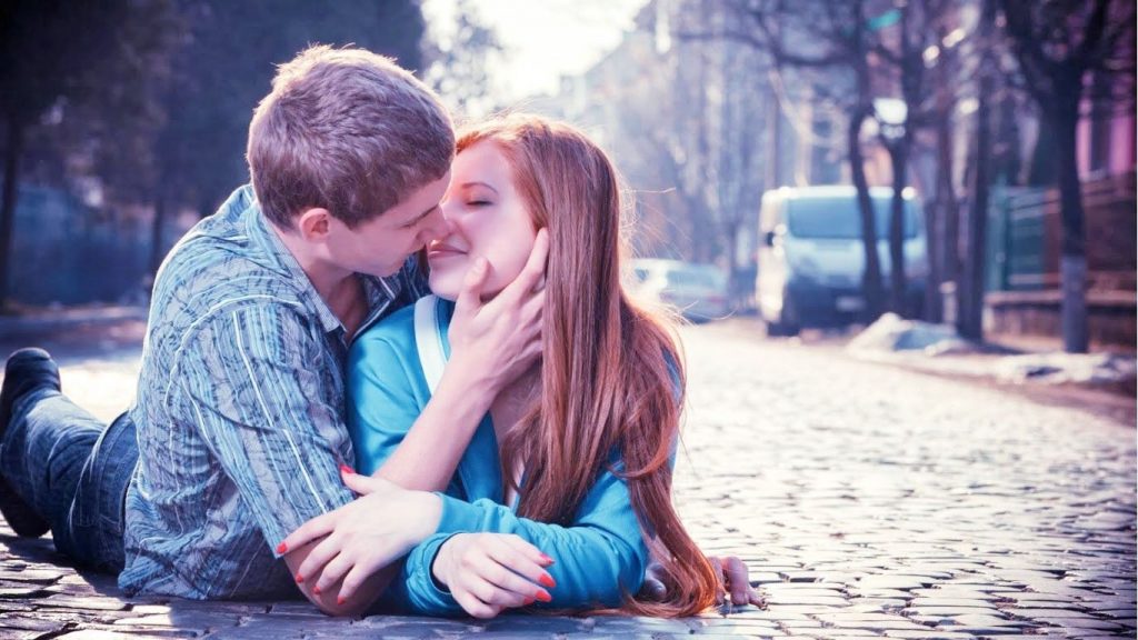 Emo Boy And Girl Kiss Full Hd Images Wallpapers Girls - Love Boyfriend Good Morning Msg - HD Wallpaper 