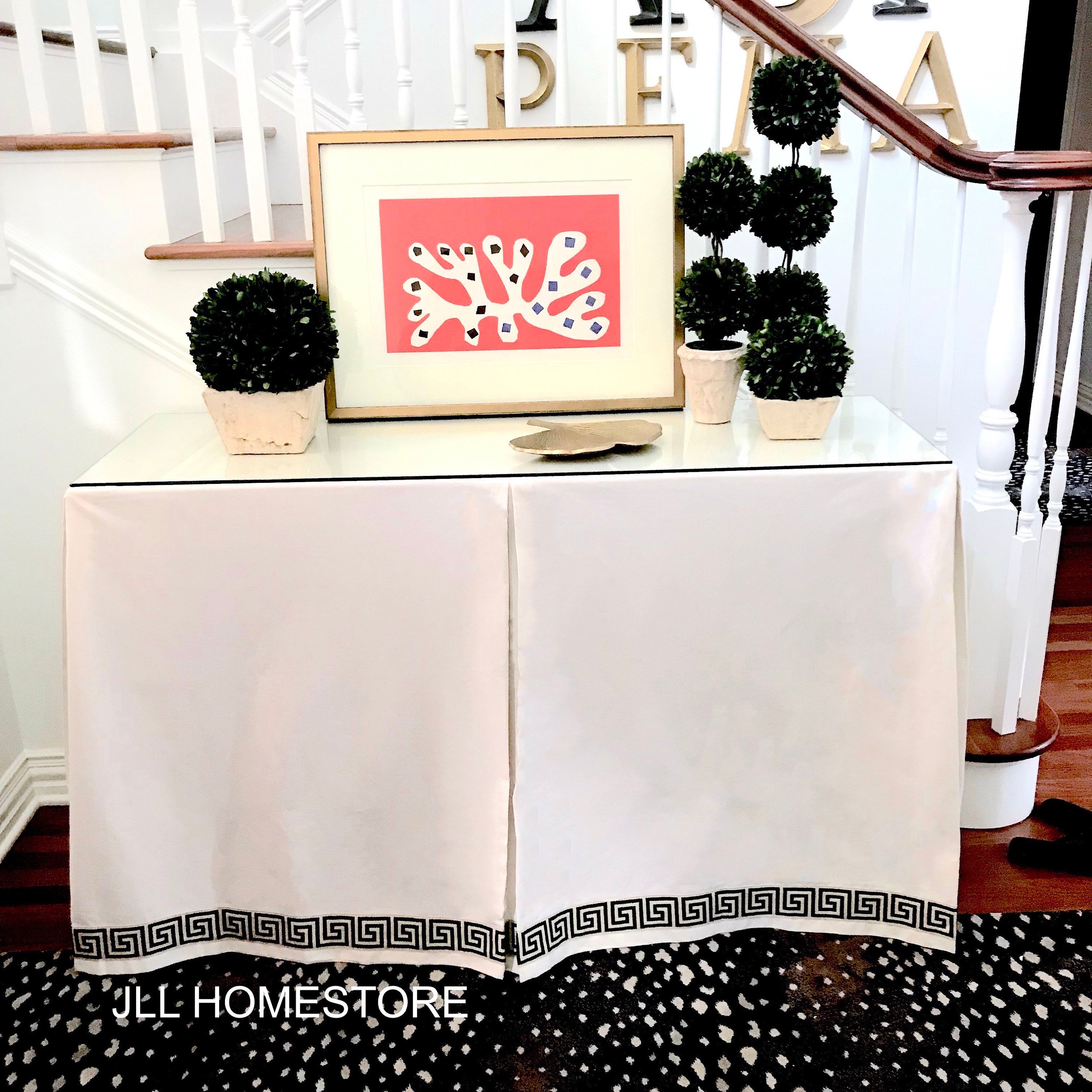Wallpaper Made In Usa - Skirted Console Table - HD Wallpaper 